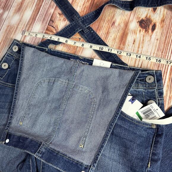 NEW Wallflower Overalls Sz Large Blue Crop Jeans Denim Pants Farmer Bib 33x26 - Picture 5 of 11